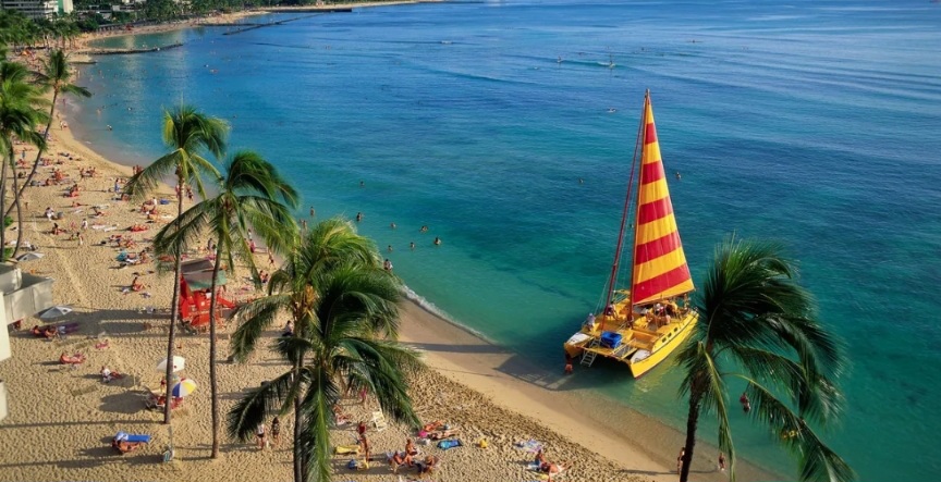 Mulai 2026 Hawaii Pungut Pajak “Green Fee” dari Wisatawan