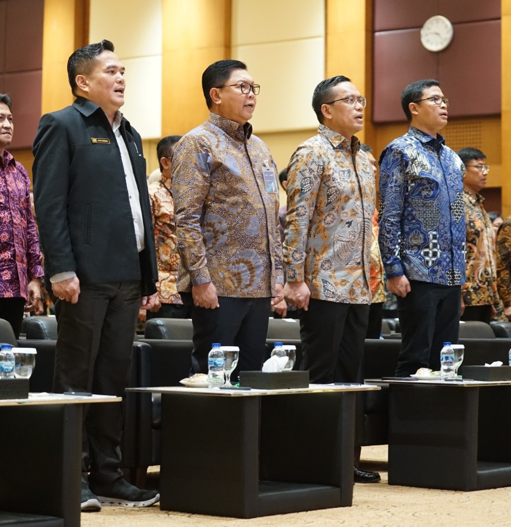 DJP Luncurkan Piagam Wajib Pajak, IKPI Terima Penghargaan Langsung dari Dirjen Pajak
