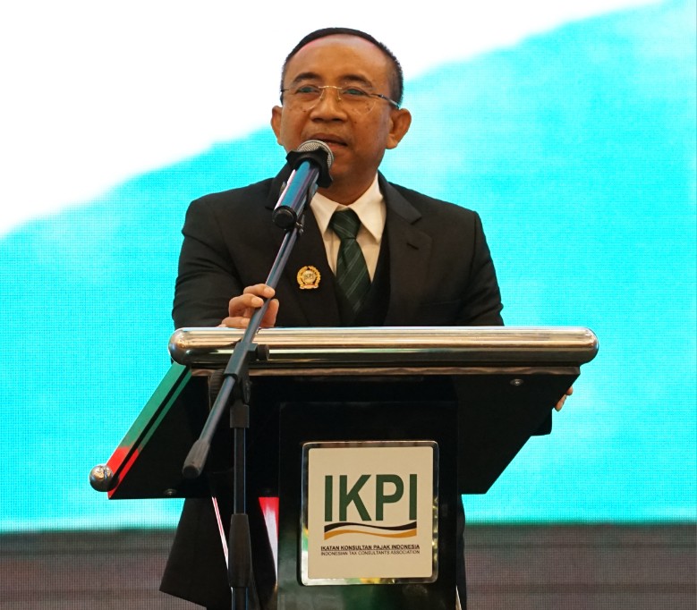 Vaudy Starworld Tunjuk Nuryadin Rahman Sebagai Wakil Ketua Umum IKPI di Puncak HUT ke-60