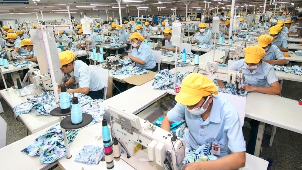 Belanja Pajak Manufaktur Naik jadi Rp141,7 Triliun, Efektivitas Masih Dipertanyakan