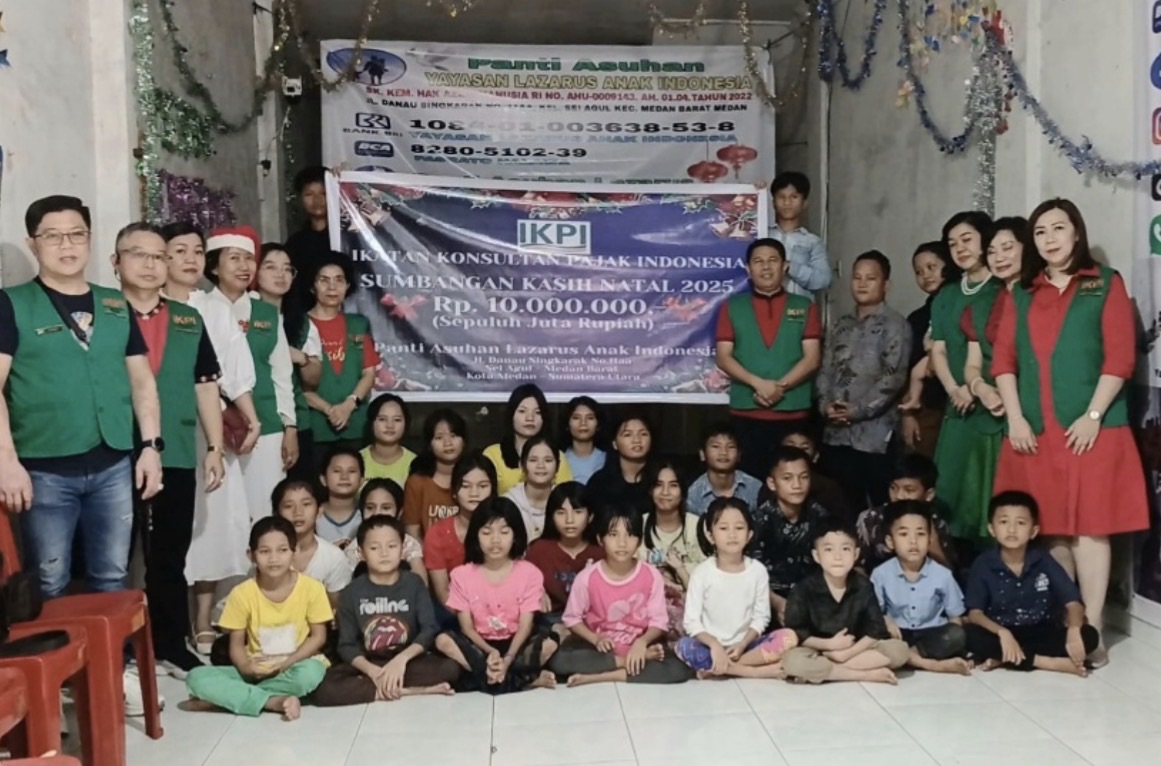 Mewakili Pengurus Pusat, IKPI Medan Berbagi Kasih Natal di Panti Asuhan Lazarus