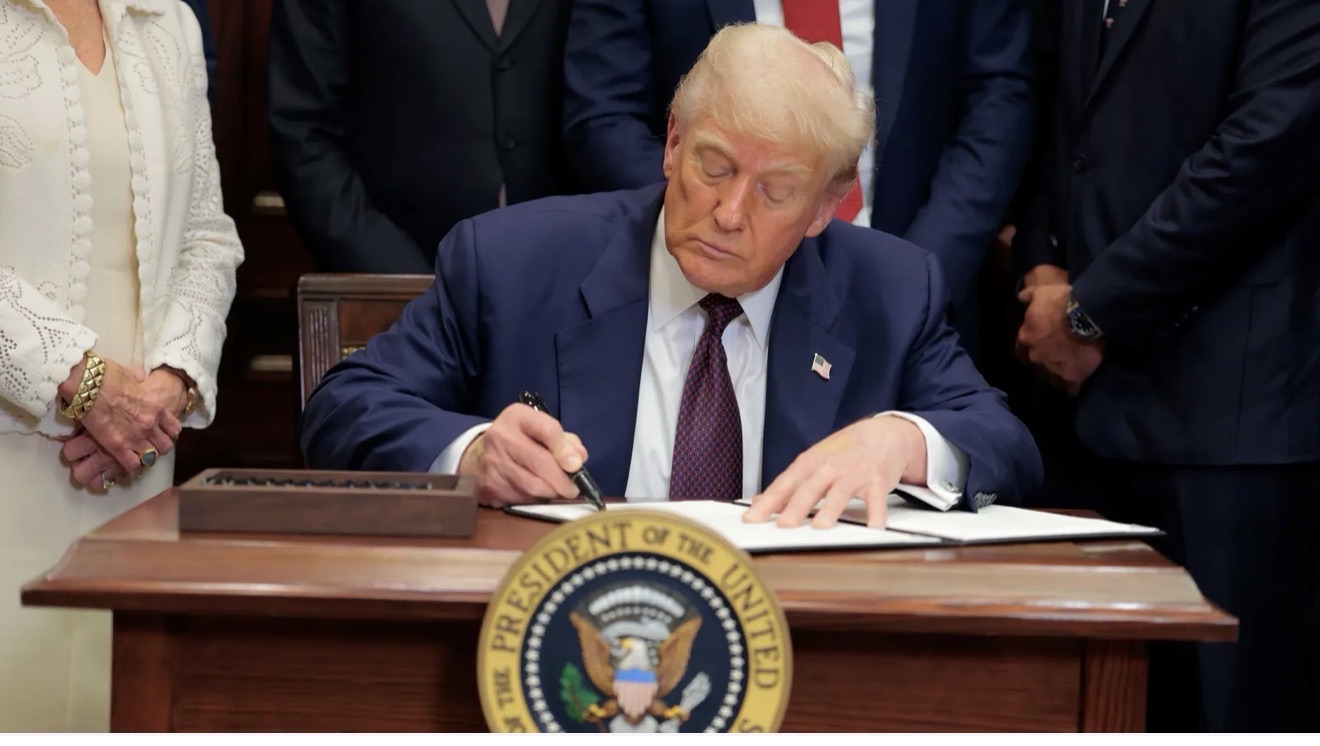 AS Ancam Tarif 25 Persen untuk Negara Mitra Iran, Tekanan Terhadap Perdagangan Global Meningkat