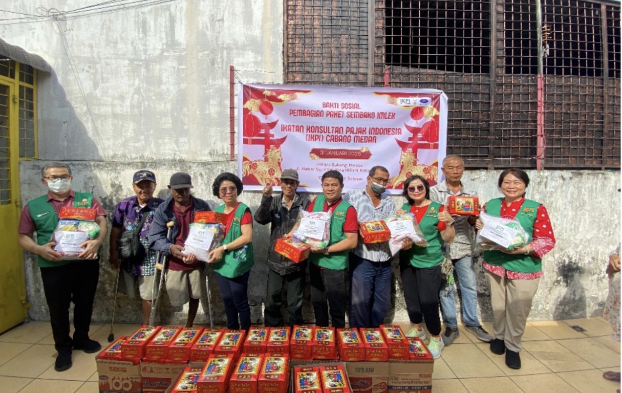Sambut Imlek 2577, IKPI Cabang Medan Salurkan 100 Paket Sembako