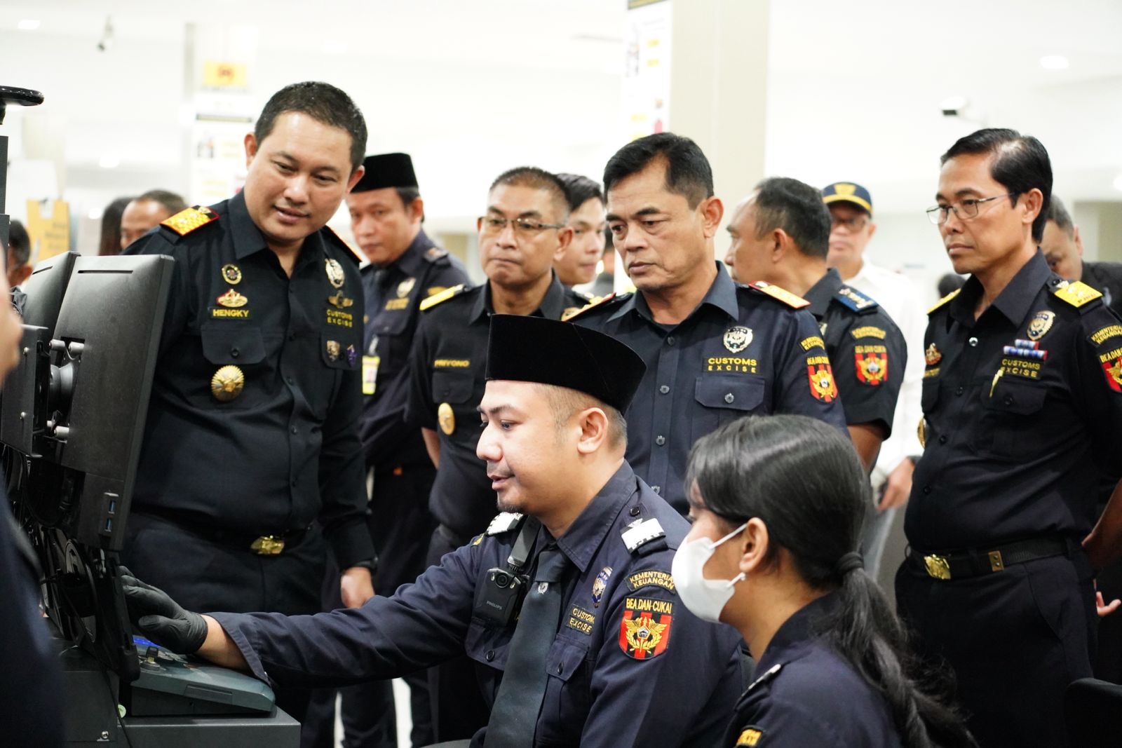 Purbaya: 300 Posisi untuk Lulusan SMA Segera Dibuka di Bea Cukai