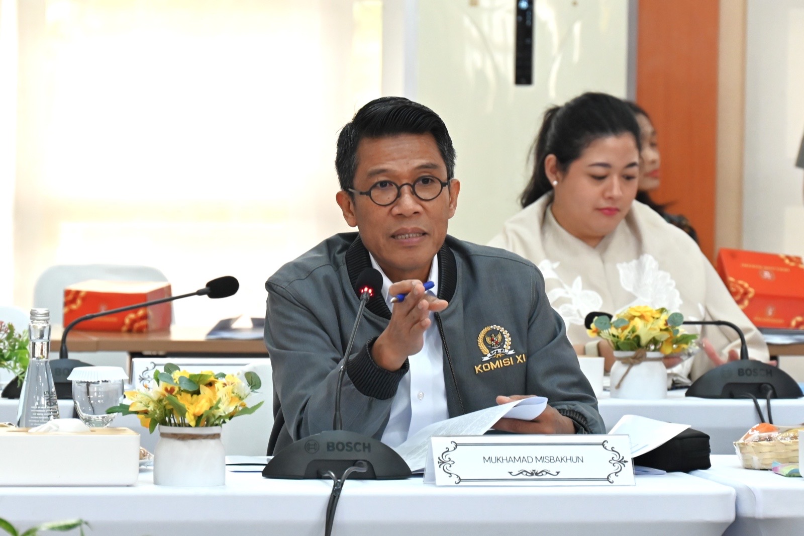 Rupiah Melemah, Komisi XI DPR Minta Mitigasi Berlapis Jaga Daya Beli