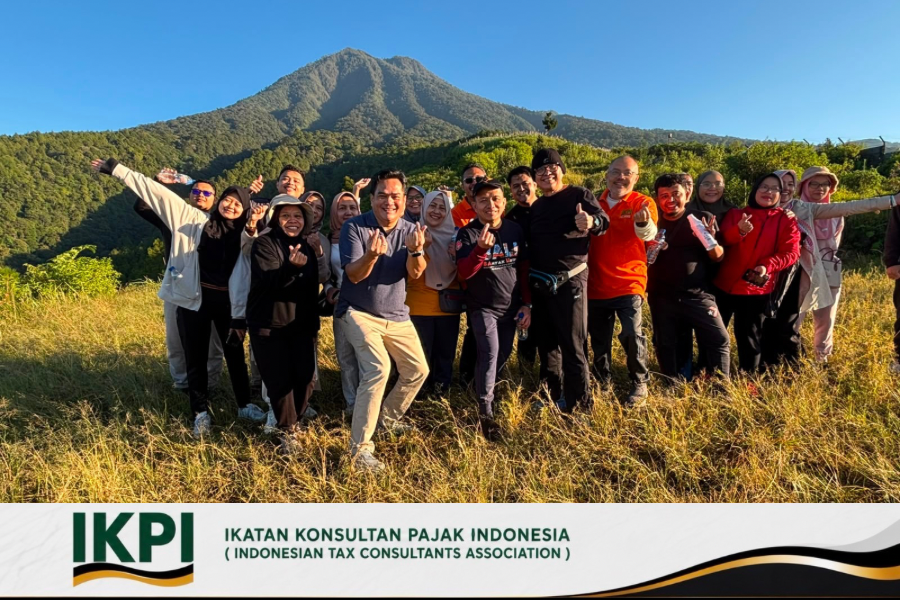 Tracking dan Outbound Pererat Kebersamaan Tanpa Sekat Ketum IKPI dan Anggota Sidoarjo
