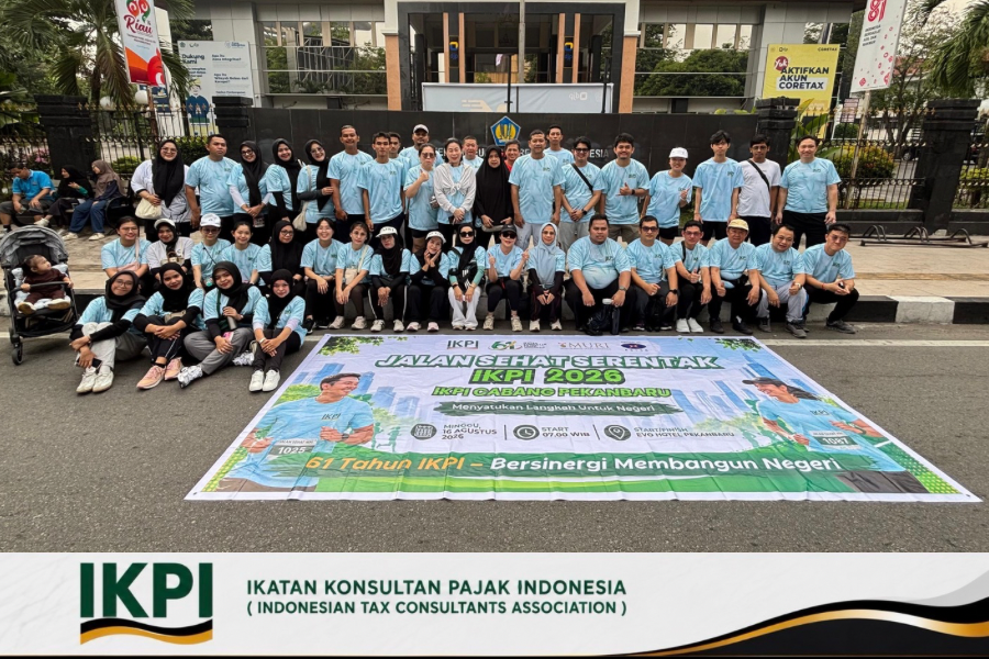Ratusan Anggota dan Masyarakat Meriahkan Jalan Sehat Serentak IKPI Pekanbaru Sambut HUT ke-61